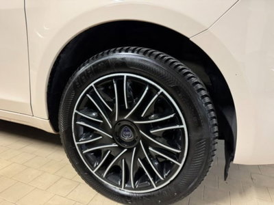 Lancia Ypsilon 1.2 69 CV 5 porte GPL Ecochic Platinum (7)