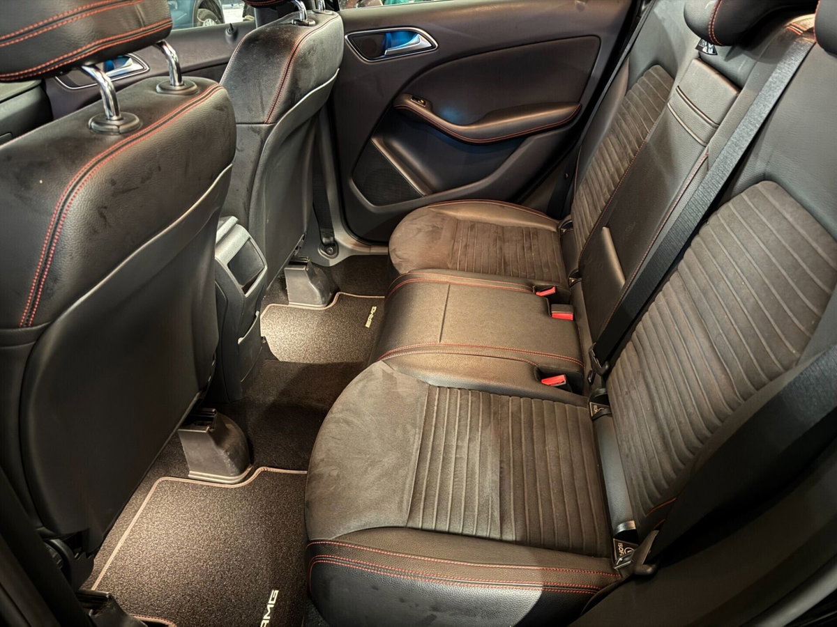 Mercedes-Benz Classe B 180 d Premium (10)