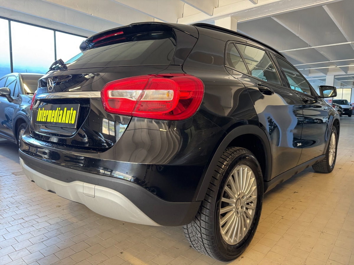 Mercedes-Benz GLA SUV 180 d Automatic Executive (4)