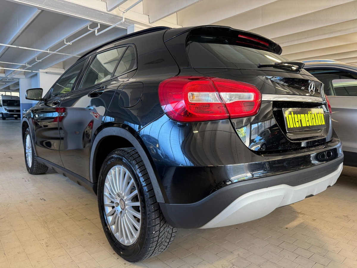 Mercedes-Benz GLA SUV 180 d Automatic Executive (6)