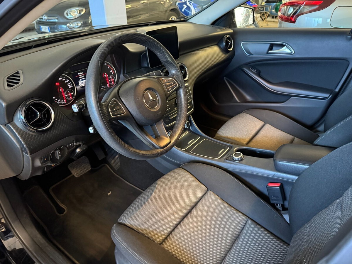 Mercedes-Benz GLA SUV 180 d Automatic Executive (7)