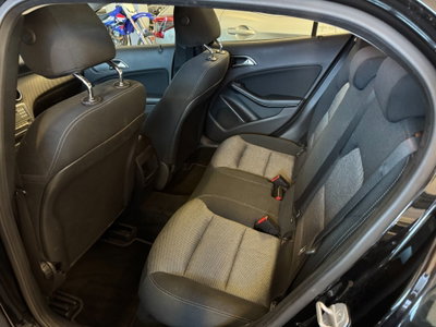 Mercedes-Benz GLA SUV 180 d Automatic Executive (9)
