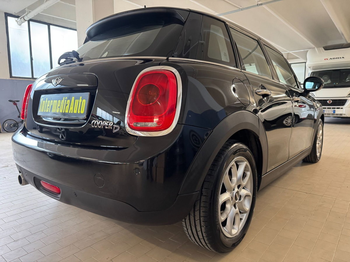 MINI Mini 1.5 Cooper D Boost 5 porte (4)