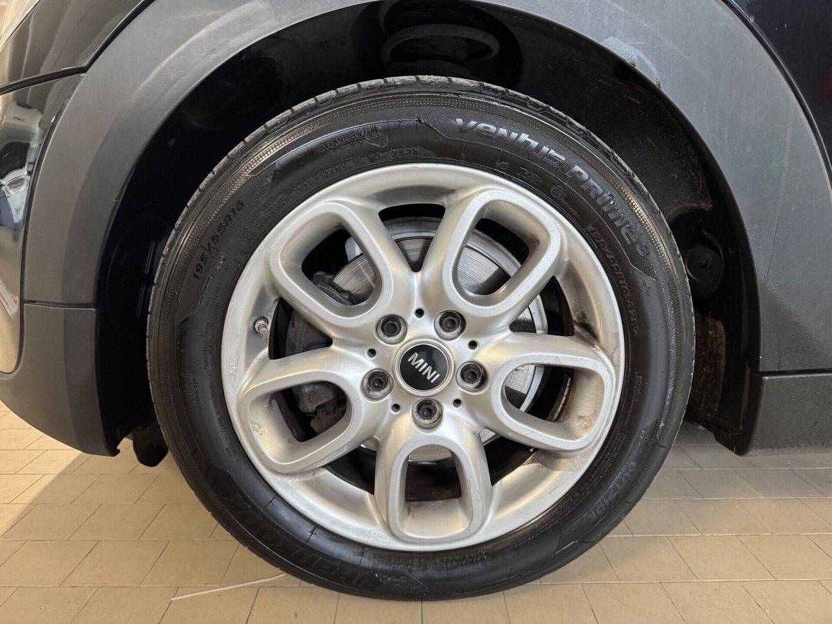 MINI Mini 1.5 Cooper D Boost 5 porte (7)