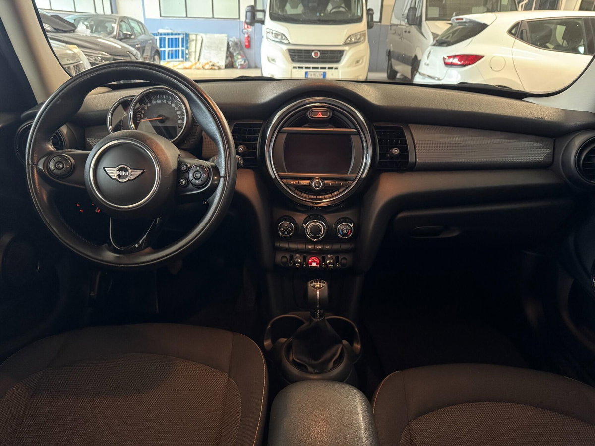 MINI Mini 1.5 Cooper D Boost 5 porte (8)