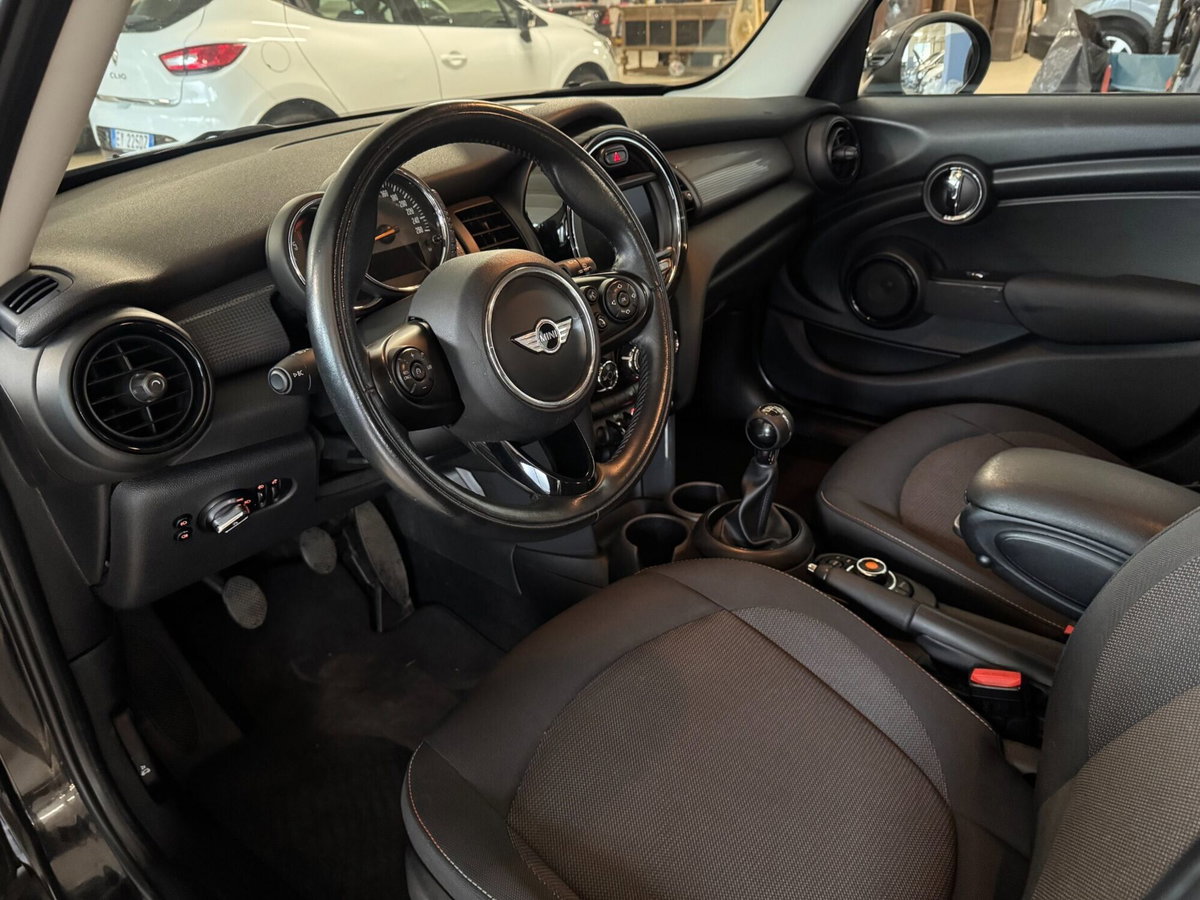 MINI Mini 1.5 Cooper D Boost 5 porte (9)