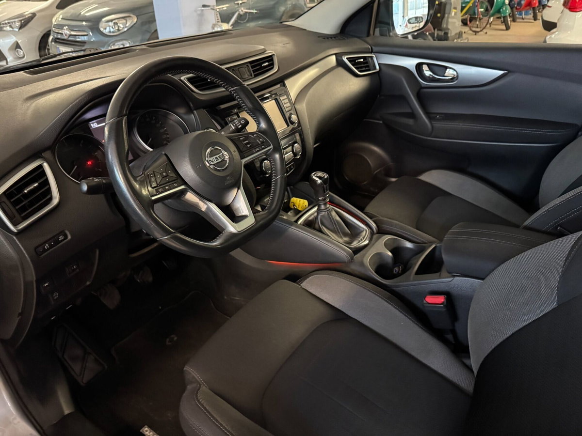 Nissan Qashqai 1.6 dCi 2WD N-Connecta (8)