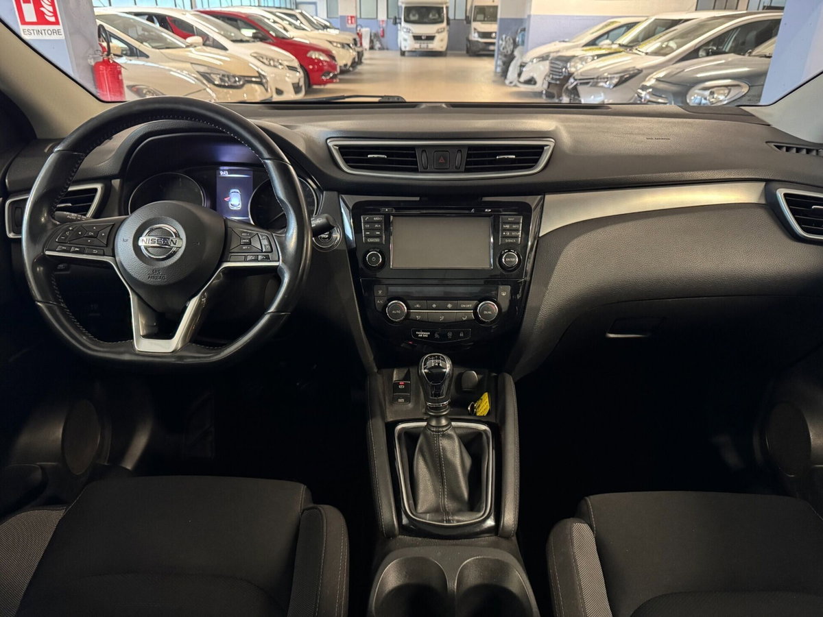 Nissan Qashqai 1.6 dCi 2WD N-Connecta (9)