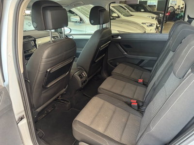 Volkswagen Touran 1.6 TDI Highline BlueMotion Technology (10)