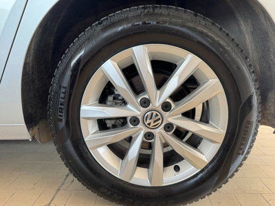 Volkswagen Touran 1.6 TDI Highline BlueMotion Technology (4)