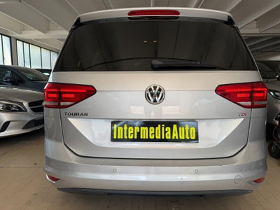 Volkswagen Touran 1.6 TDI Highline BlueMotion Technology (6)