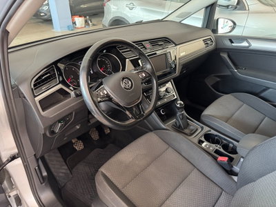 Volkswagen Touran 1.6 TDI Highline BlueMotion Technology (8)