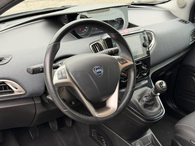Lancia Ypsilon 1.0 FireFly 5 porte S&S Hybrid Gold Plus (10)