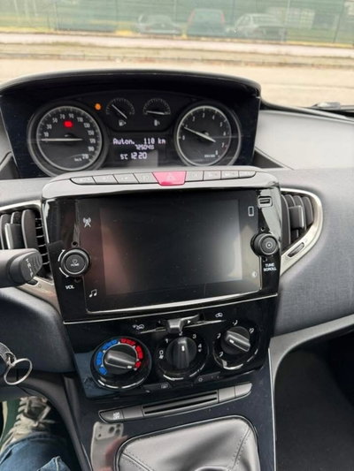 Lancia Ypsilon 1.0 FireFly 5 porte S&S Hybrid Gold Plus (15)
