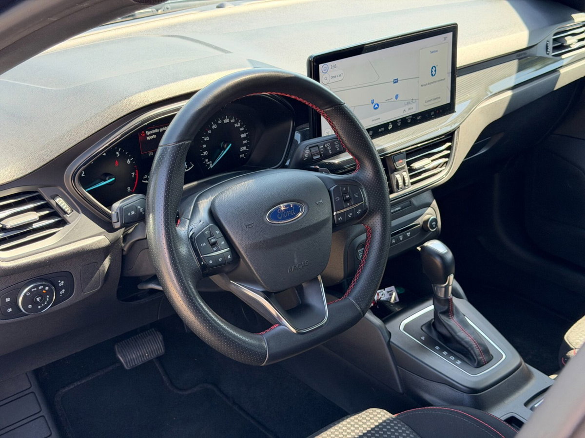 Ford Focus Station Wagon 1.0 EcoBoost Hybrid 125 CV SW ST-Line (10)