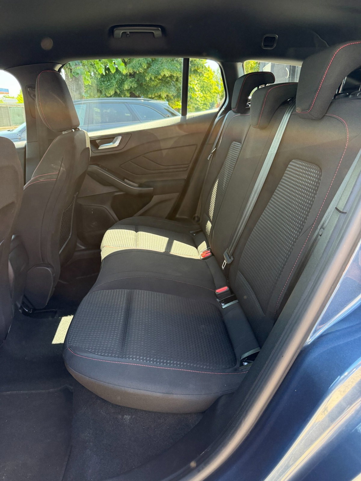 Ford Focus Station Wagon 1.0 EcoBoost Hybrid 125 CV SW ST-Line (11)