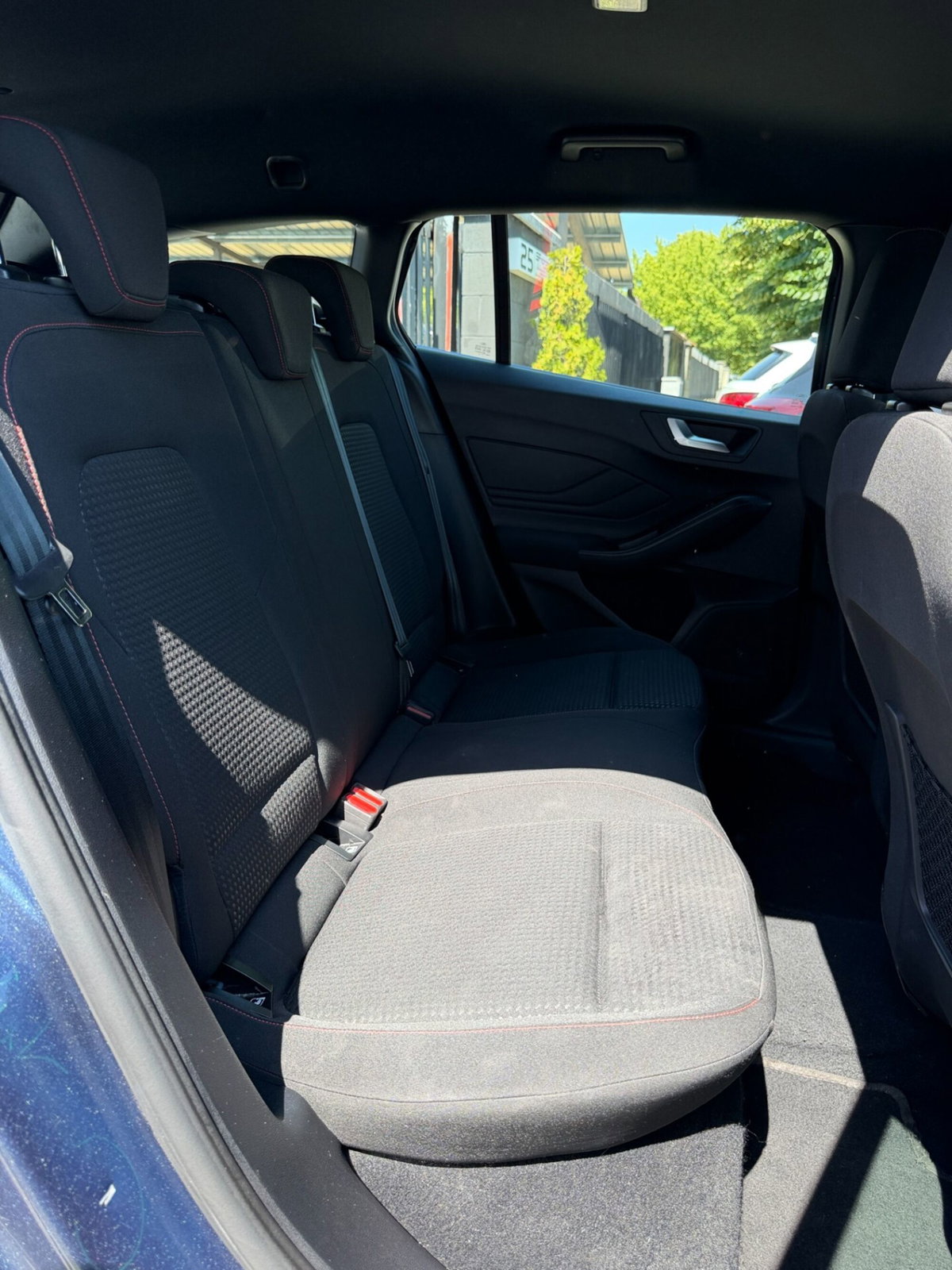 Ford Focus Station Wagon 1.0 EcoBoost Hybrid 125 CV SW ST-Line (12)