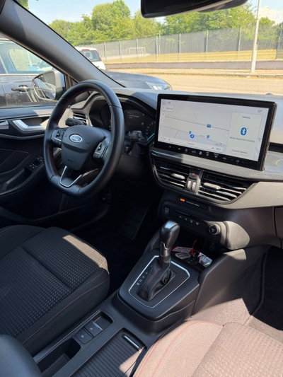 Ford Focus Station Wagon 1.0 EcoBoost Hybrid 125 CV SW ST-Line (14)