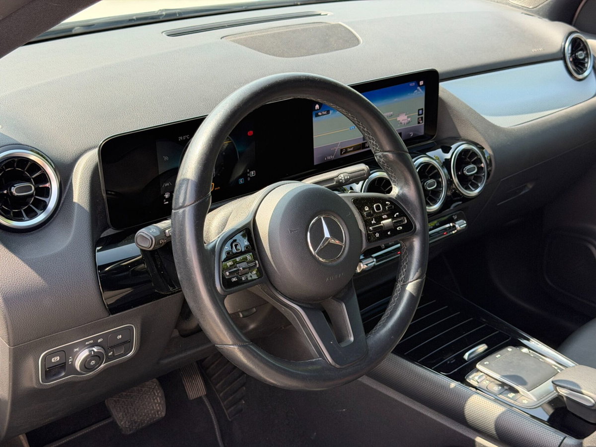 Mercedes-Benz GLA SUV 220 d Automatic 4Matic Sport (10)