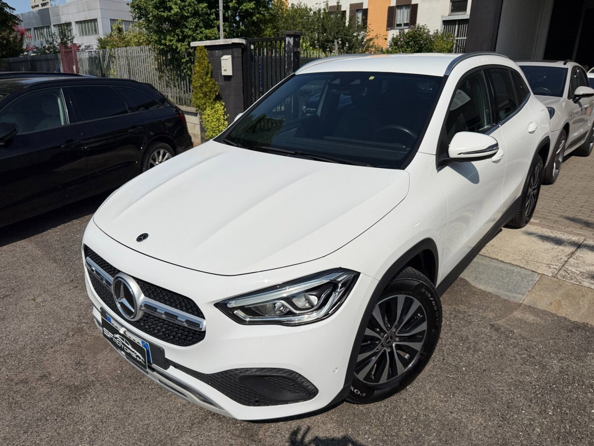 Mercedes-Benz GLA SUV 220 d Automatic 4Matic Sport (3)