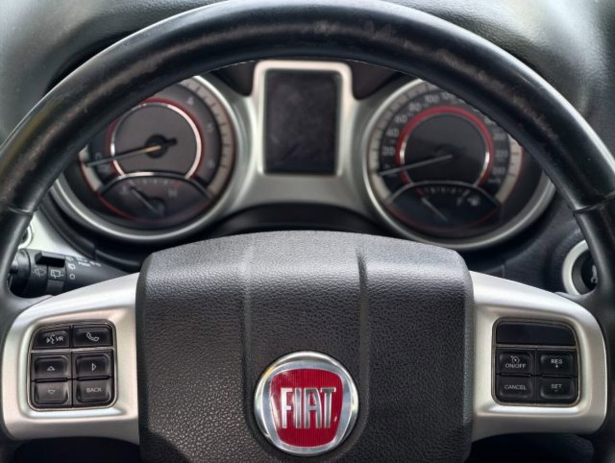 Fiat Freemont 2.0 Mjt 170 CV 4x4 Automatica Lounge (12)