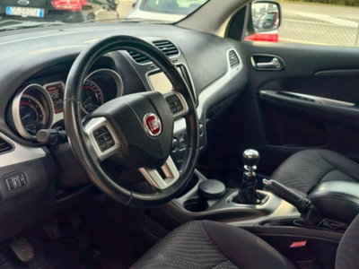 Fiat Freemont 2.0 Mjt 170 CV 4x4 Automatica Lounge (8)