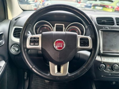 Fiat Freemont 2.0 Mjt 170 CV 4x4 Automatica Lounge (9)