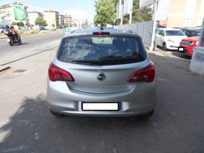 Opel Corsa 1.2 5 porte Advance (2)
