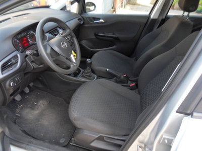 Opel Corsa 1.2 5 porte Advance (6)