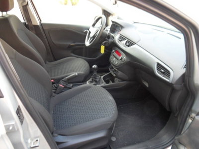 Opel Corsa 1.2 5 porte Advance (9)