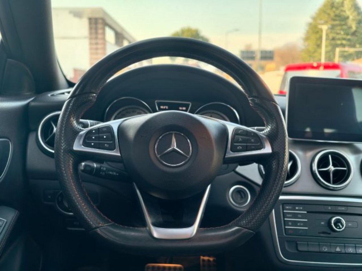 Mercedes-Benz CLA Shooting Brake 220 d Automatic Premium (11)