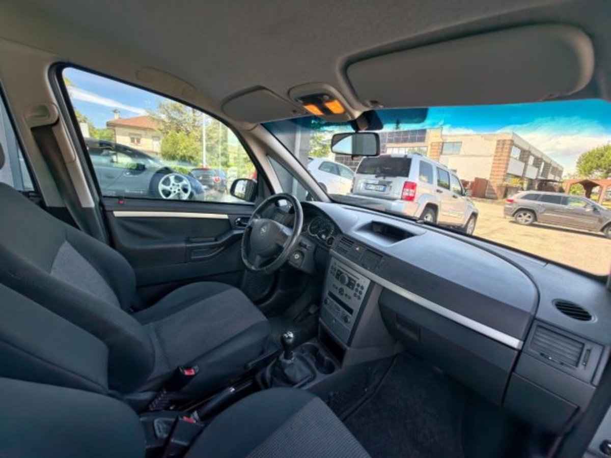 Opel Meriva 1.6 16V Cosmo (14)