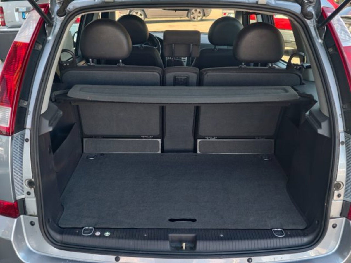 Opel Meriva 1.6 16V Cosmo (15)