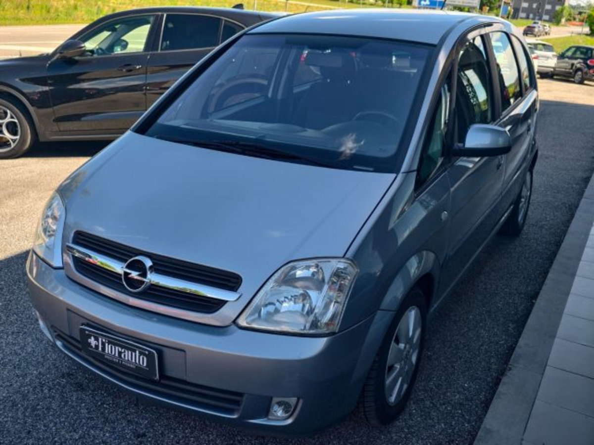 Opel Meriva 1.6 16V Cosmo (6)