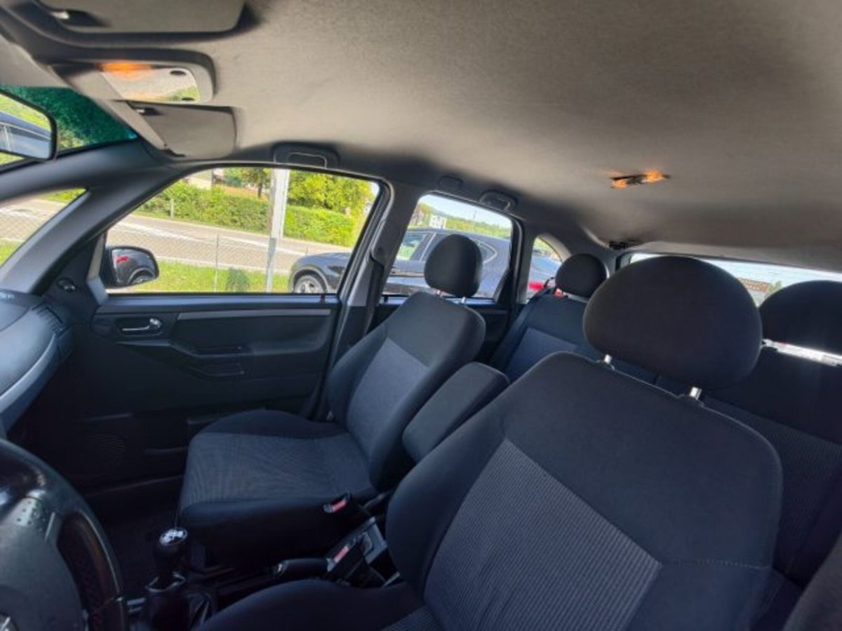 Opel Meriva 1.6 16V Cosmo (8)