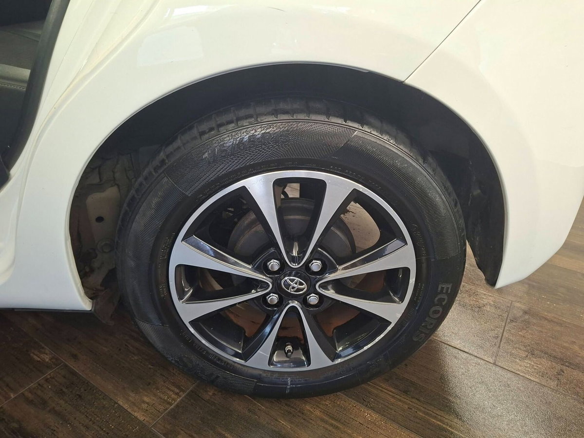 Toyota Yaris 1.D-4D 5 porte Cool (4)
