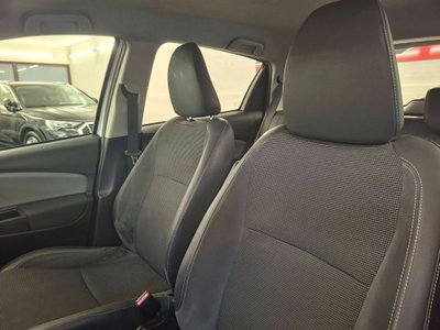 Toyota Yaris 1.D-4D 5 porte Cool (5)
