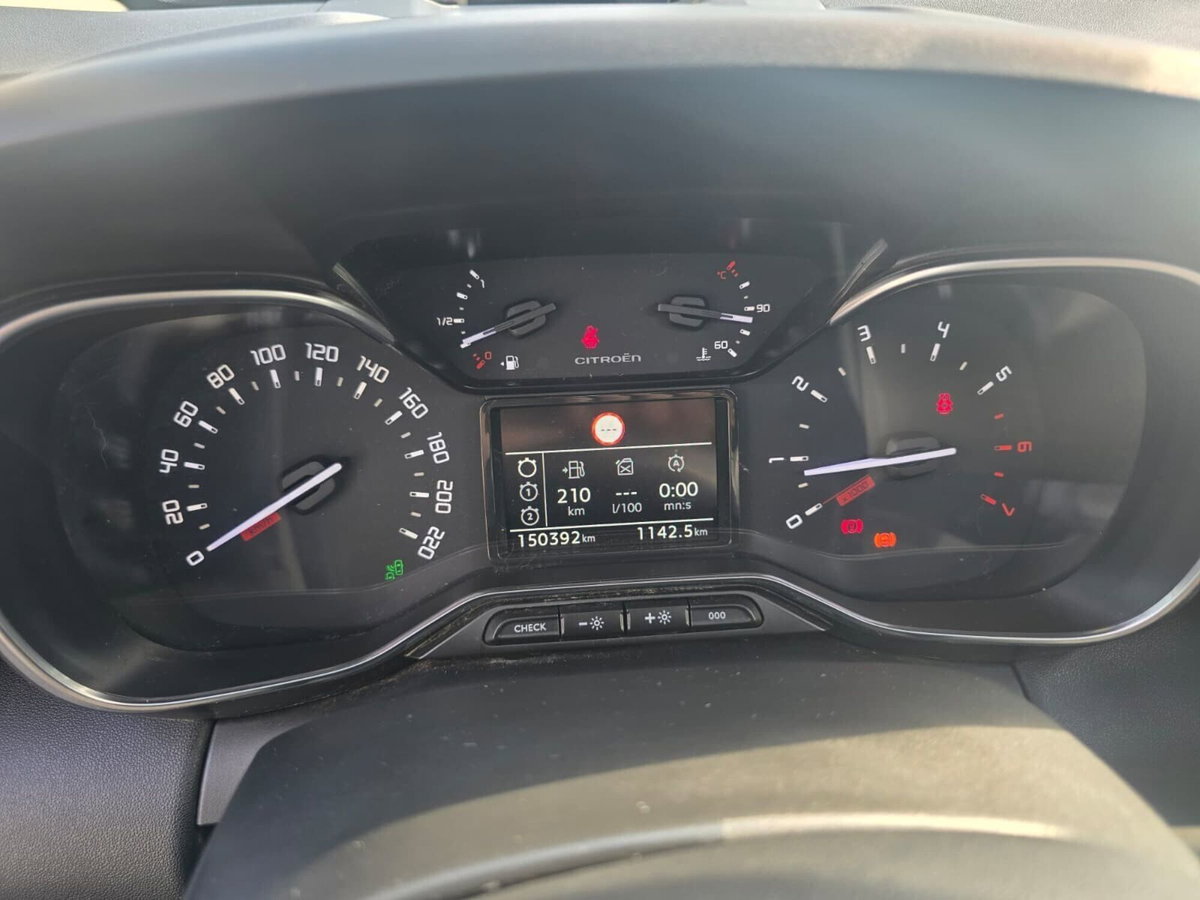 Citroen C3 Aircross PureTech 110 S&S Shine (14)
