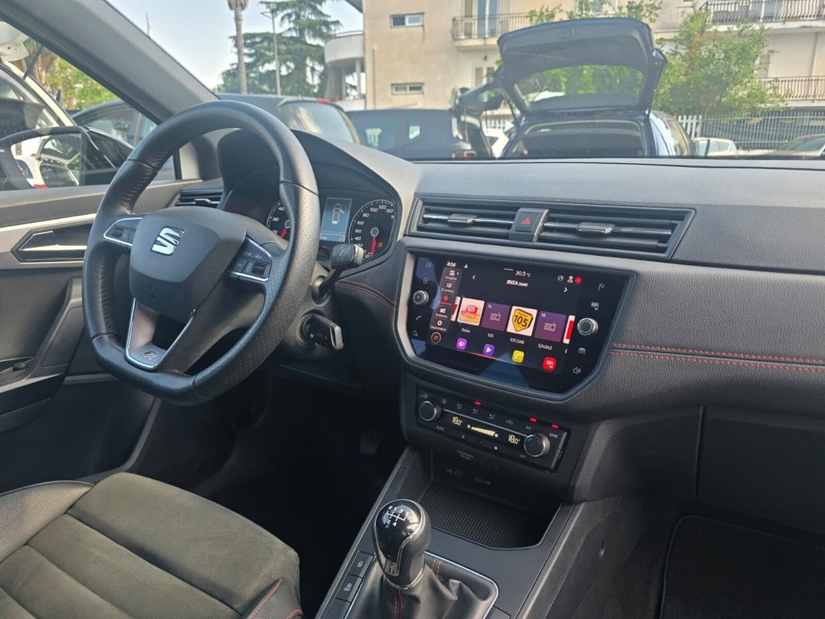SEAT Ibiza 1.0 mpi FR 80cv (17)