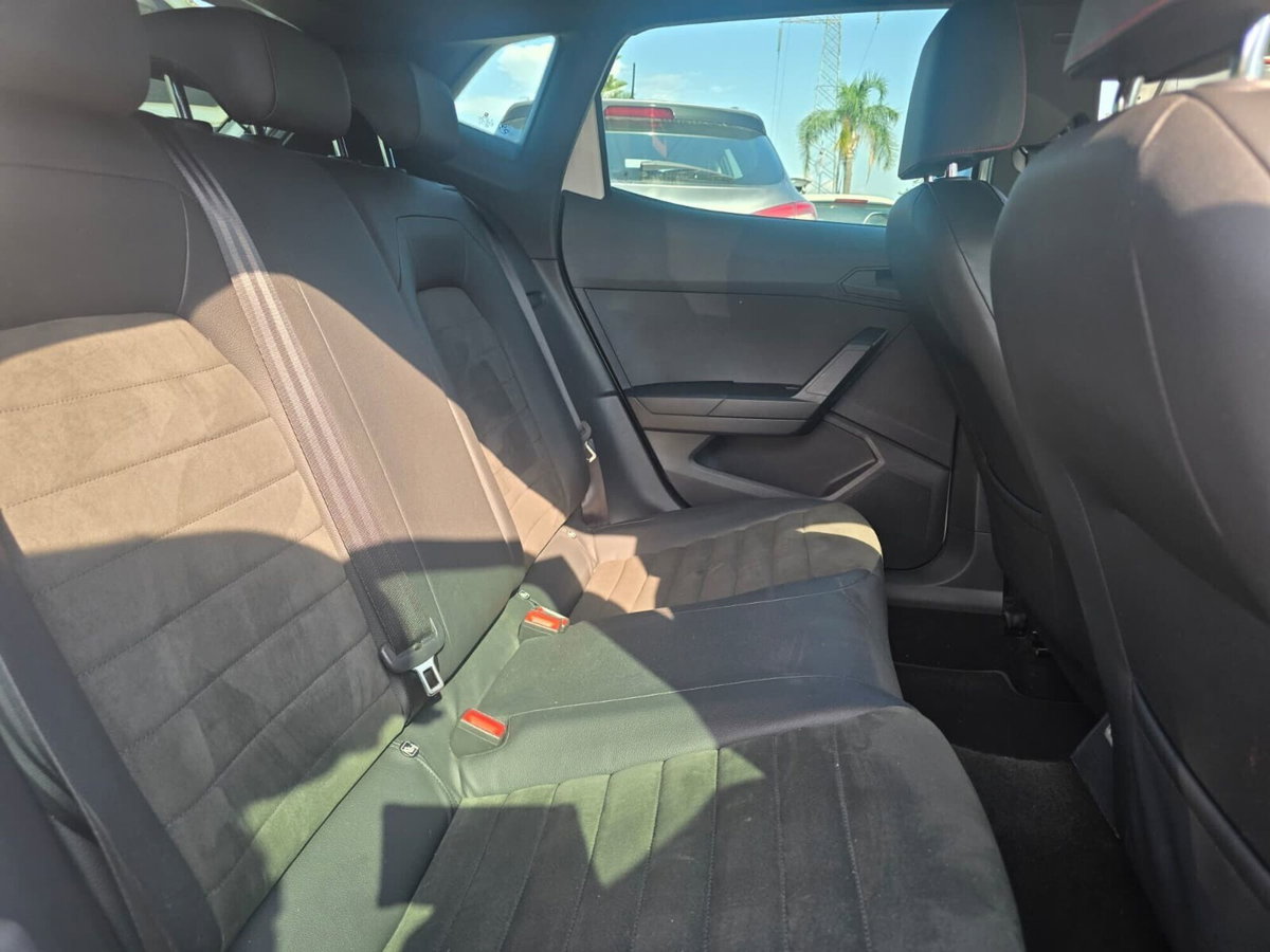 SEAT Ibiza 1.0 mpi FR 80cv (19)