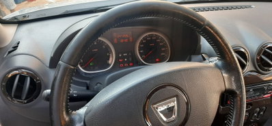 Dacia Duster 1.5 dCi 110CV 4x2 Lauréate (13)