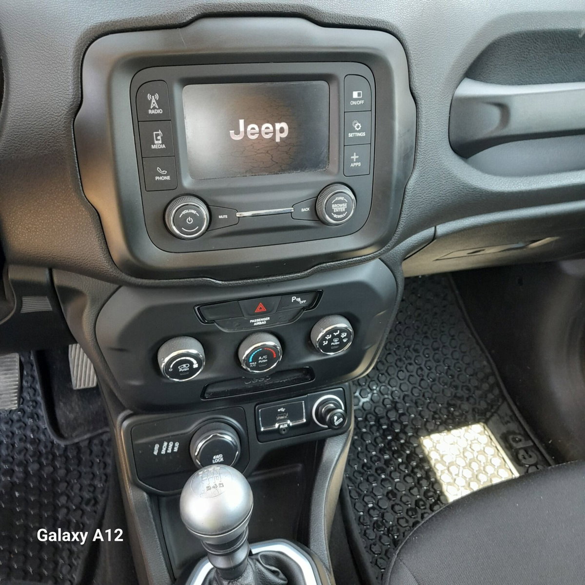 Jeep Renegade 2.0 Mjt 140CV 4WD Active Drive Longitude (12)
