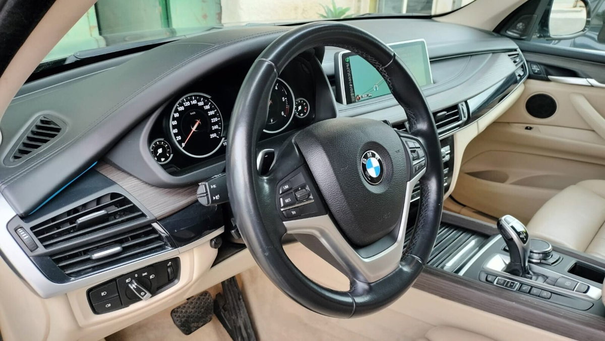 BMW X5 xDrive30d 258CV Business (13)