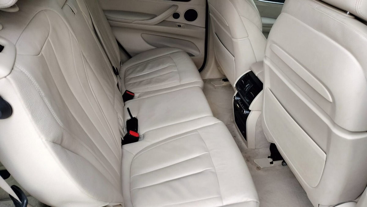 BMW X5 xDrive30d 258CV Business (15)
