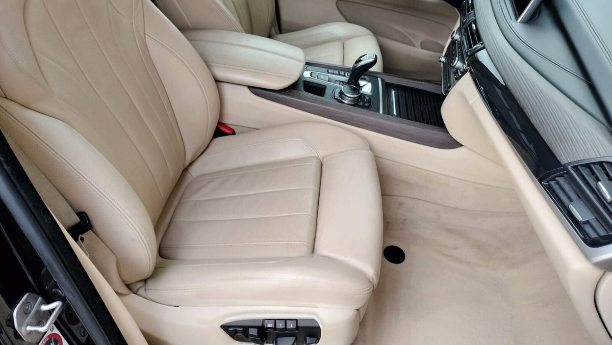 BMW X5 xDrive30d 258CV Business (16)