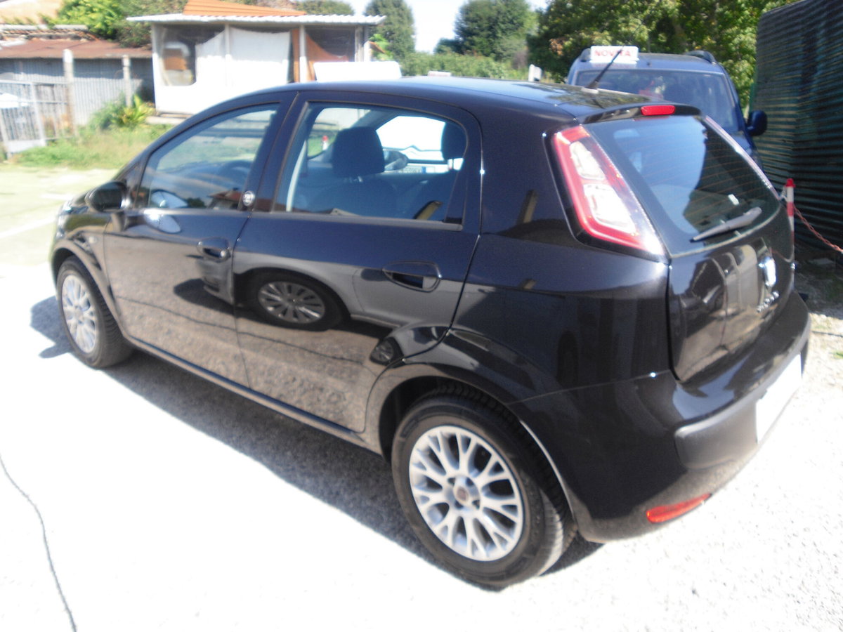 Fiat Punto Evo 1.3 Mjt 95 CV DPF 5 porte S&S Dualogic Emotion (7)