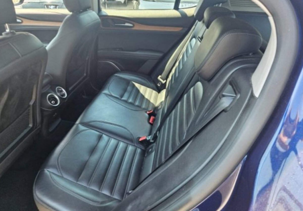 Alfa Romeo Stelvio Stelvio 2.2 Turbodiesel 180 CV AT8 RWD Super (10)