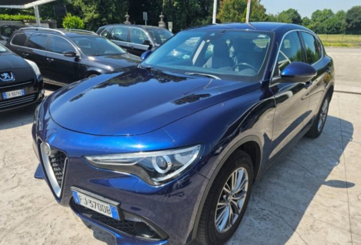 Alfa Romeo Stelvio Stelvio 2.2 Turbodiesel 180 CV AT8 RWD Super (2)