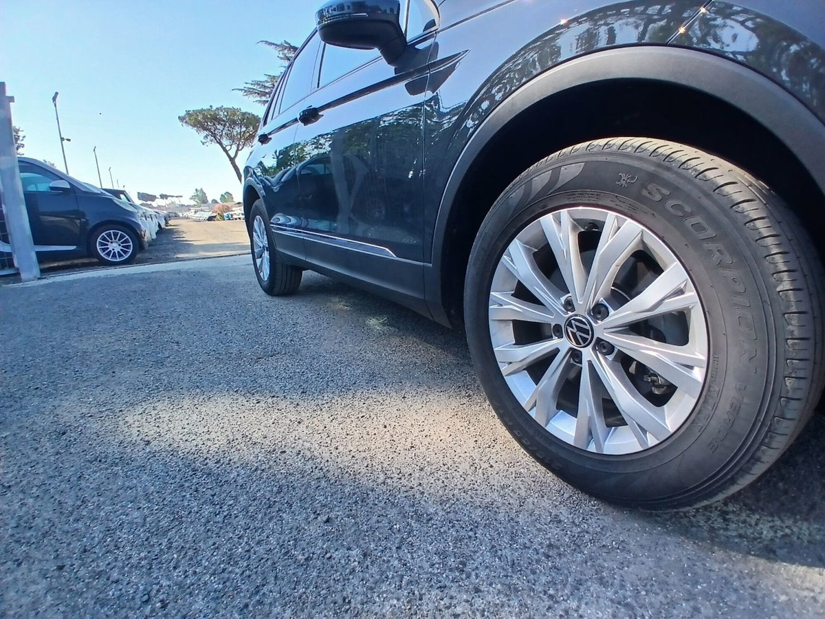 Volkswagen Tiguan 2.0 TDI 150 CV SCR DSG 4MOTION Life (11)