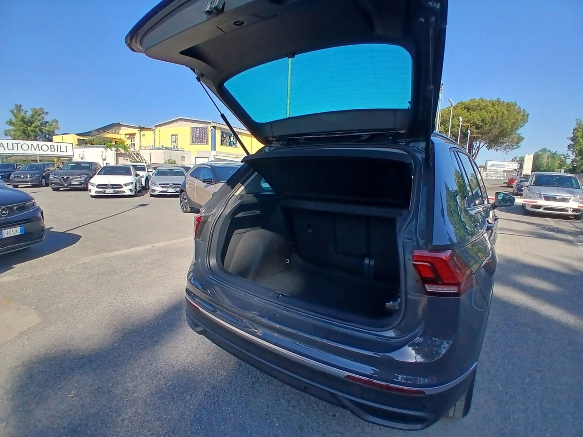 Volkswagen Tiguan 2.0 TDI 150 CV SCR DSG 4MOTION Life (15)